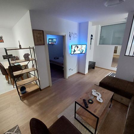 Apartman Muzika ג'אגודינה מראה חיצוני תמונה