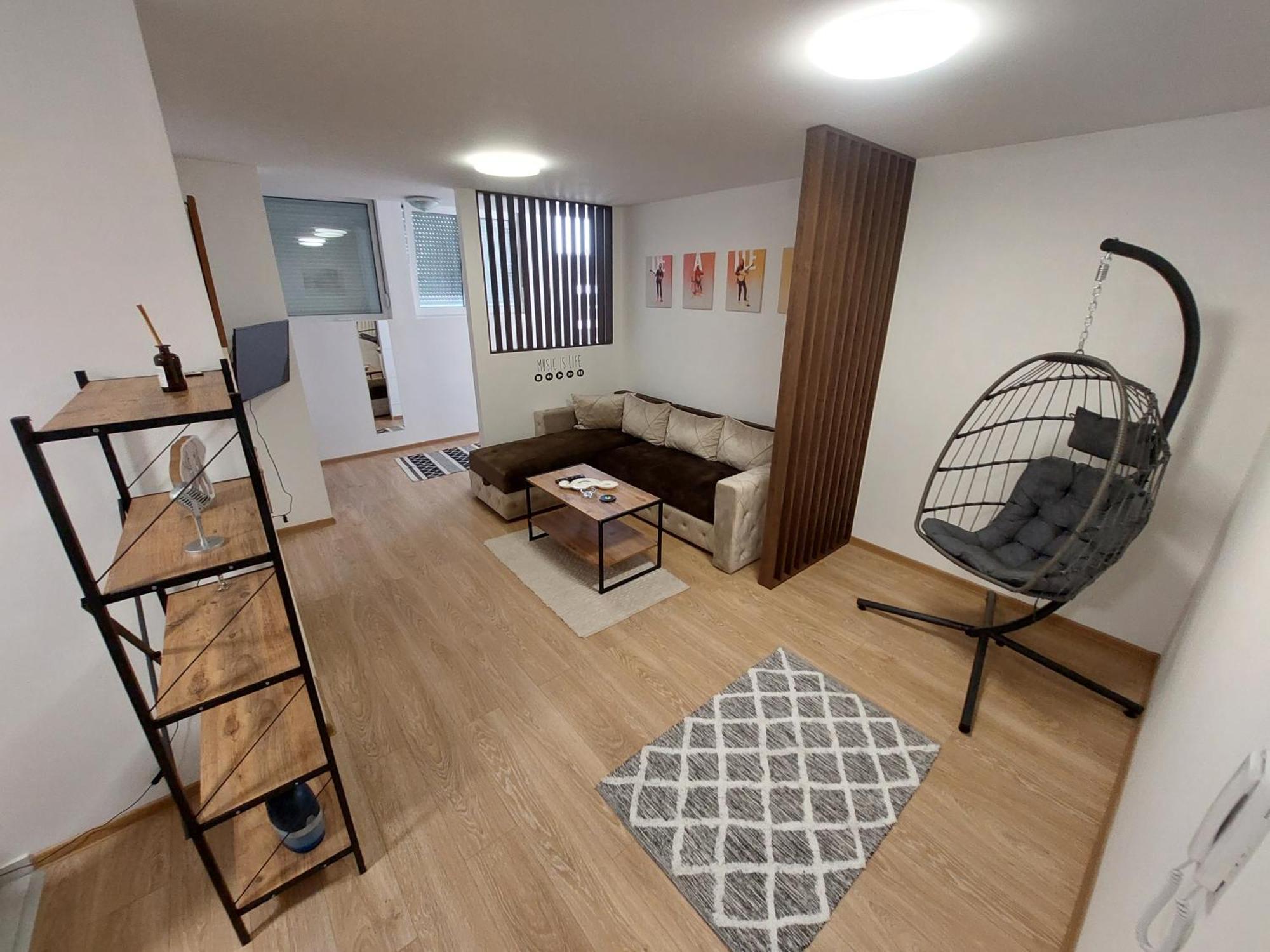 Apartman Muzika ג'אגודינה מראה חיצוני תמונה