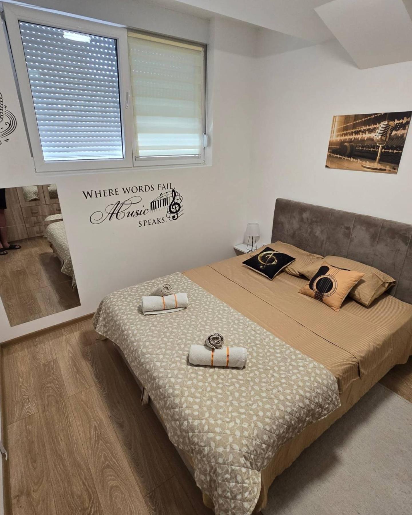 Apartman Muzika ג'אגודינה מראה חיצוני תמונה