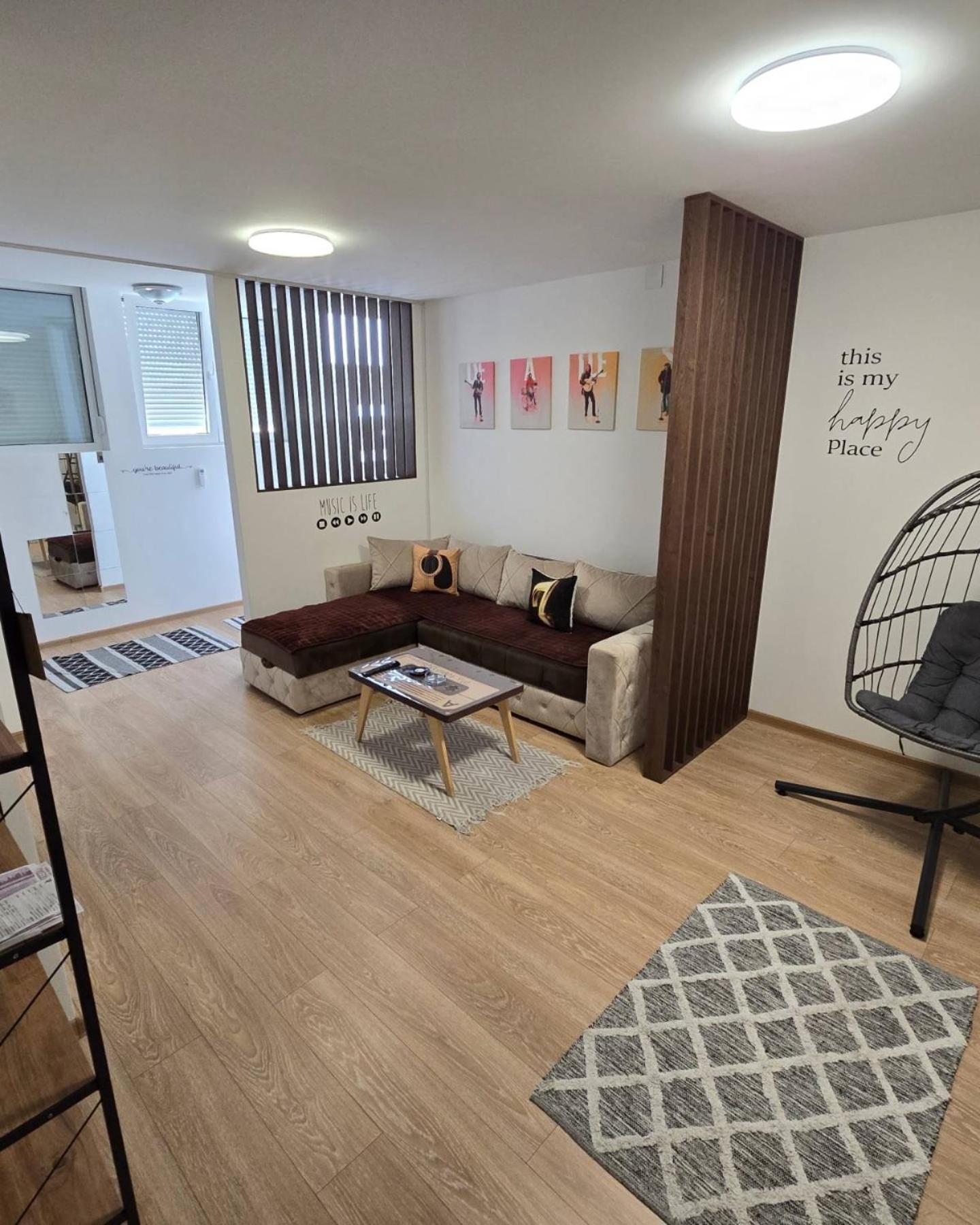 Apartman Muzika ג'אגודינה מראה חיצוני תמונה